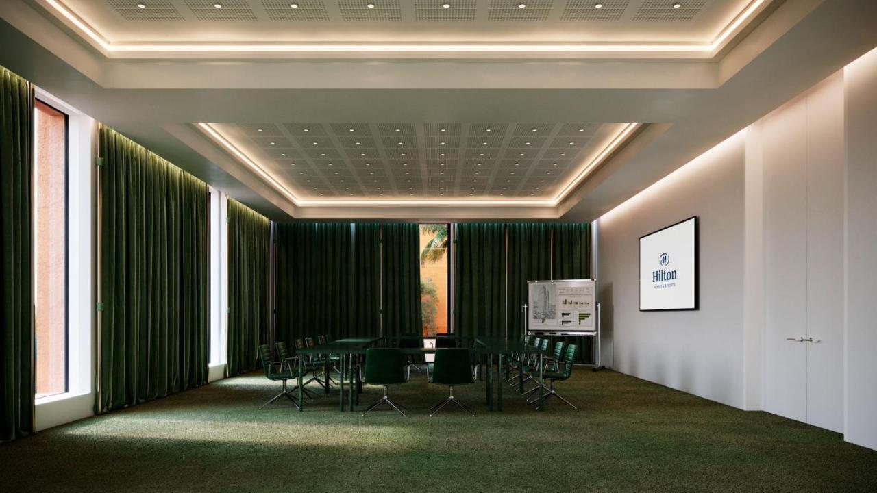 Doubletree By Hilton Ben Guerir Hotel & Residences Benguerir Экстерьер фото