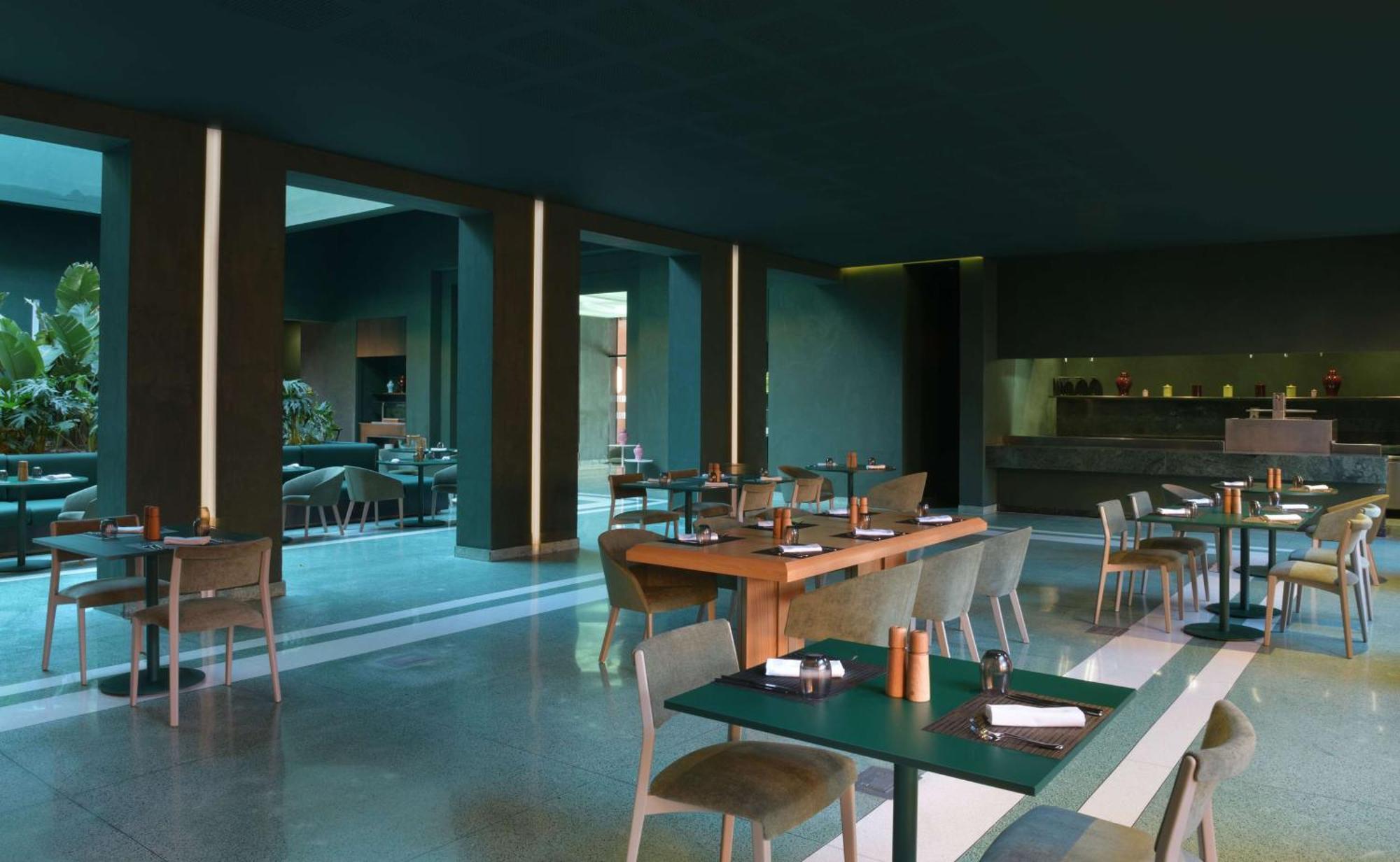 Doubletree By Hilton Ben Guerir Hotel & Residences Benguerir Экстерьер фото